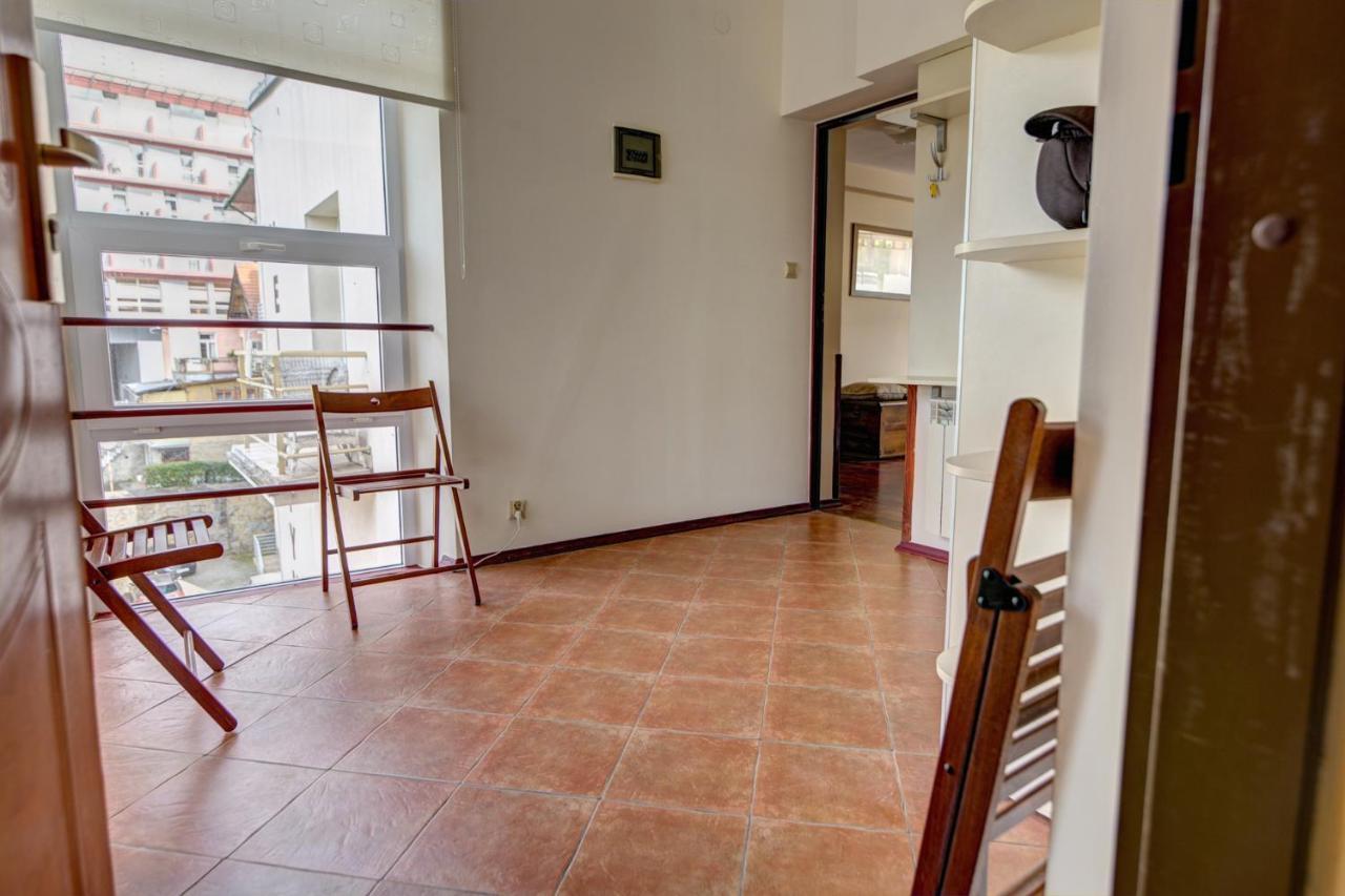 Krynica Apartamenty 100M Duzy Apartament, Salon + 3 Sypialnie Przy Deptaku Экстерьер фото