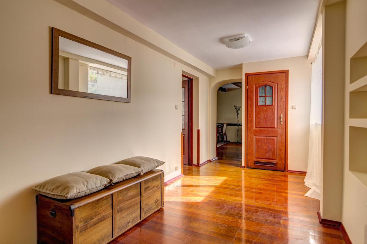 Krynica Apartamenty 100M Duzy Apartament, Salon + 3 Sypialnie Przy Deptaku Экстерьер фото