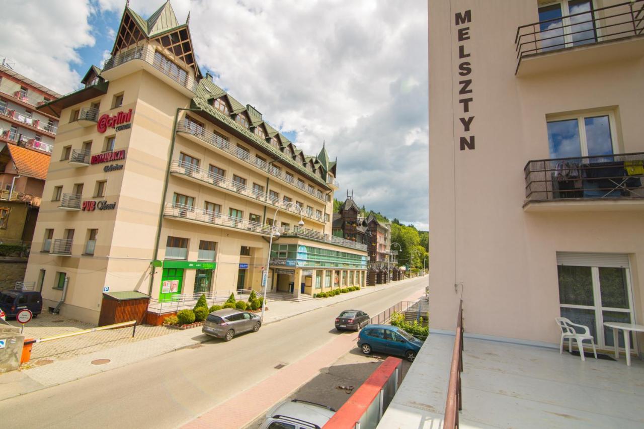 Krynica Apartamenty 100M Duzy Apartament, Salon + 3 Sypialnie Przy Deptaku Экстерьер фото